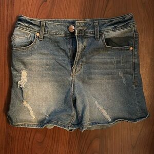 Size 2/26 denim high waisted shorts